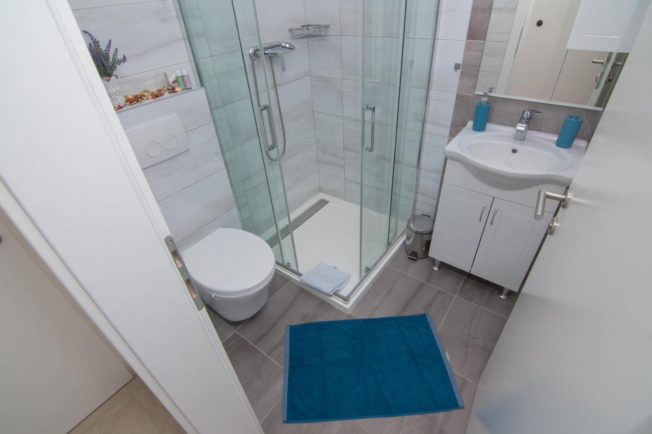 Villas Royal I With Private Pool Novalja Ngoại thất bức ảnh